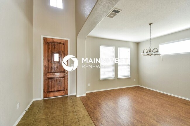 Foto del edificio - 6 Bedroom Pet-Friendly Home in Cibolo, TX with Main Street Renewal