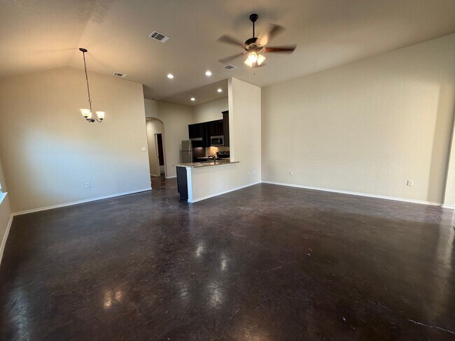 Foto del edificio - Beautiful Luxury Duplex in NBTX!
