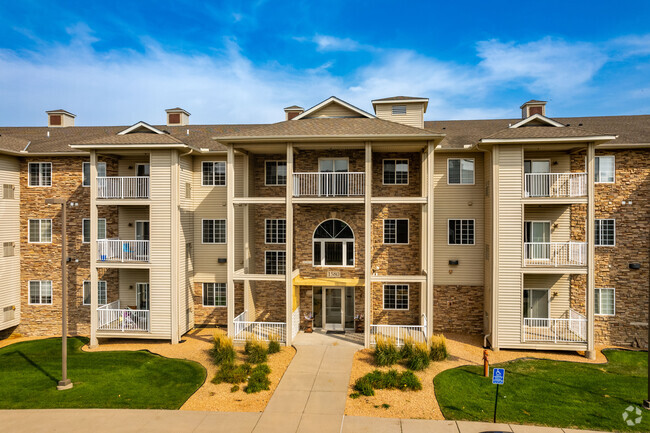 Parkwood Estates - Apartments in Woodbury, MN | Apartments.com