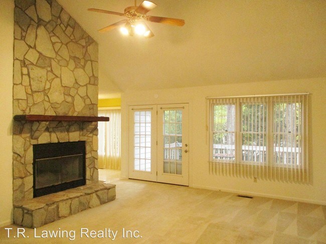 Building Photo - 3 br, 2 bath House - 245 Forest Oak Drive