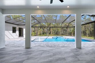 Building Photo - 219 33rd Ave NW