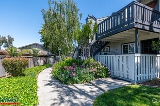 Building Photo - 695 Blackford Ct