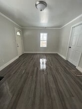 Building Photo - 1910 N Johnson St