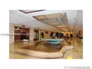 Foto del edificio - 905 Brickell Bay Dr