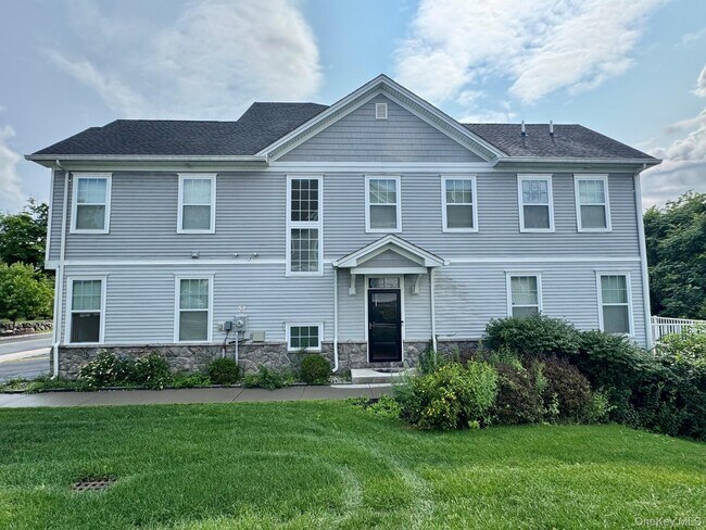 Building Photo - 95 Meadow View Dr