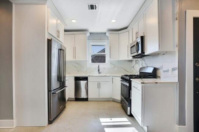 Foto del edificio - 28 Hamilton Ave