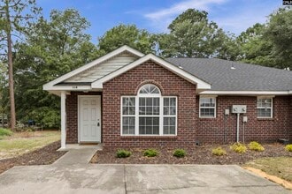 Building Photo - 118 Hutto Hill