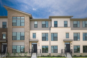 Building Photo - 664 Langford St