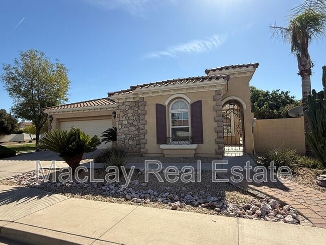 Photo - 2311 E Honeysuckle Pl House