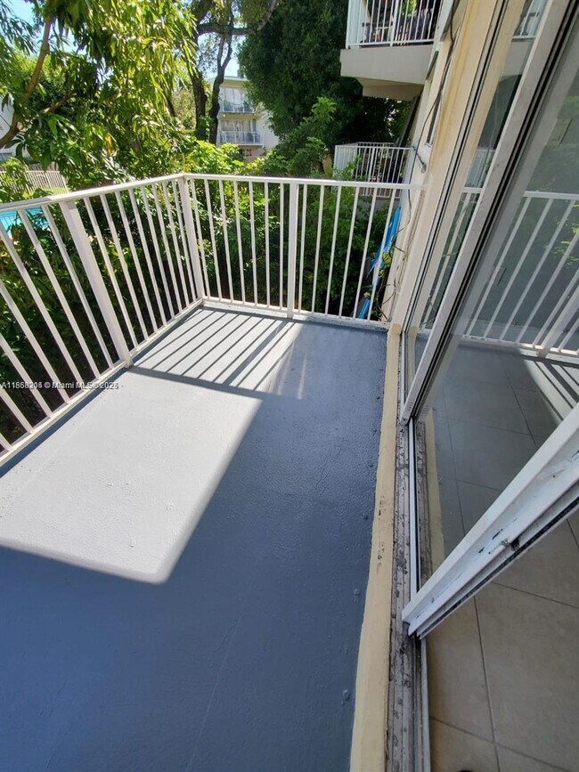 Foto del edificio - 7737 SW 88th St