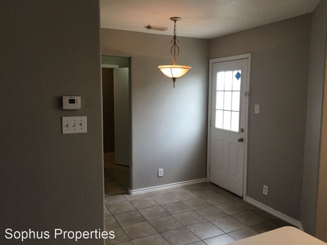 Foto del edificio - 3 br, 1.5 bath House - 9650 Sekula Dr