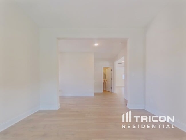 Foto del edificio - 412 Cantrell Dr