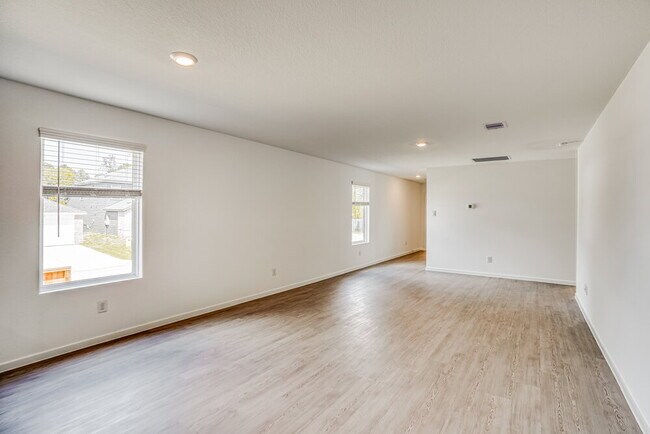 Foto del edificio - 15231 Abella Dr