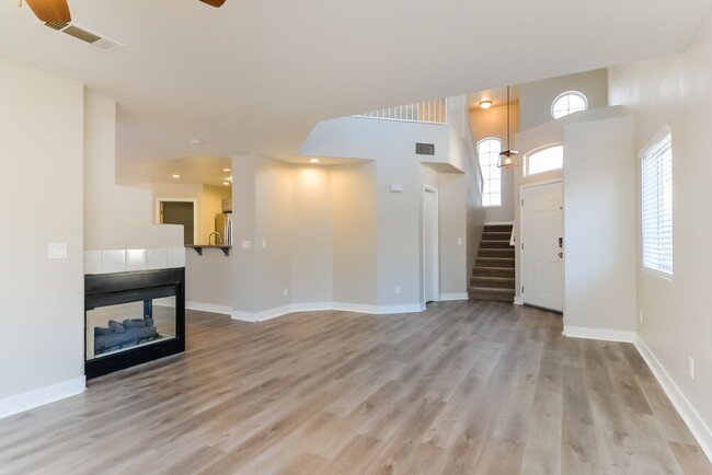 Foto del edificio - 7408 Flat Rock St