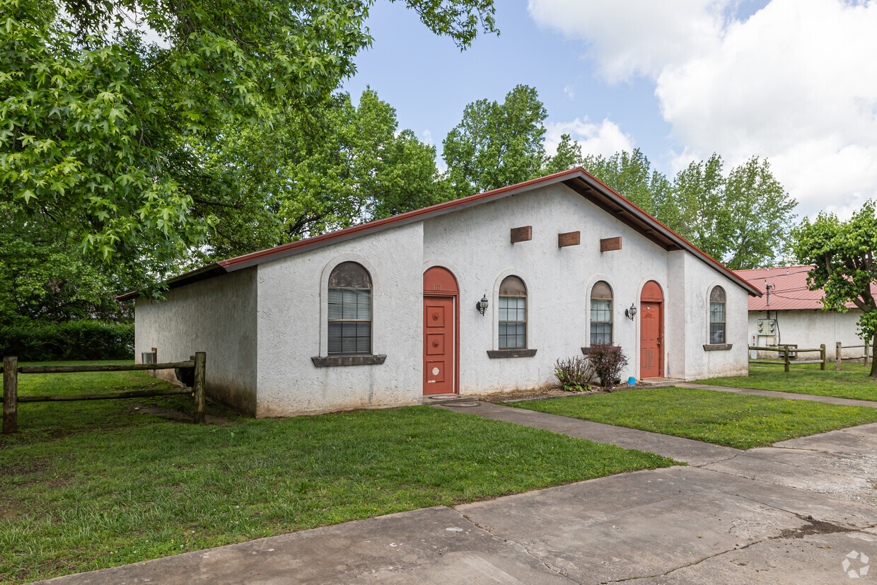 Primary Photo - Villa Apartments Bentonville