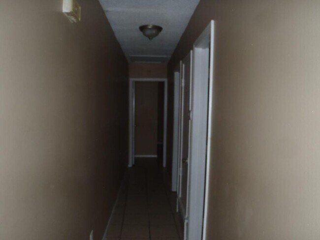 Foto del edificio - Awesome Duplex For Rent COMING SOON!