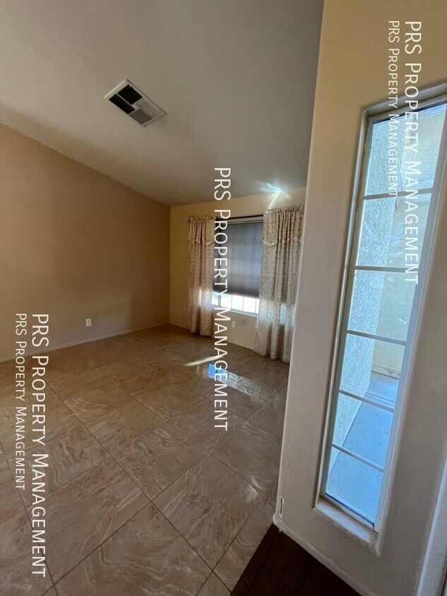 Now Available, With Pool!! House for Rent in Chandler, AZ