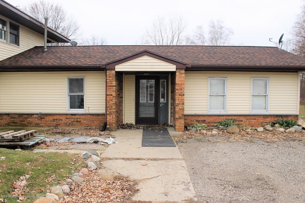 2782 S Michigan Rd, Eaton Rapids, MI 48827 House Rental in Eaton