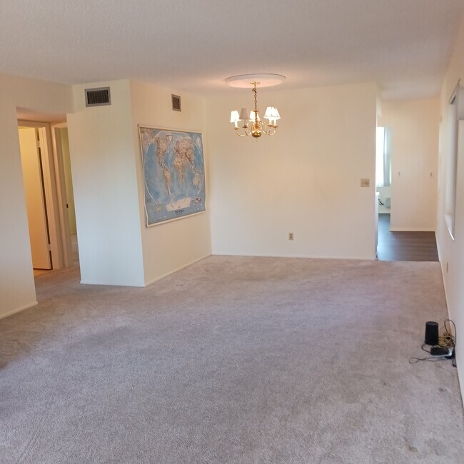 Foto del edificio - 2467 Finlandia Ln