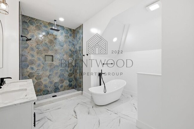 Photo - 29 N State Ave House