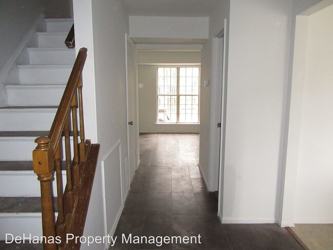 Building Photo - 3 br, 1.5 bath House - 2523 Robinson Place