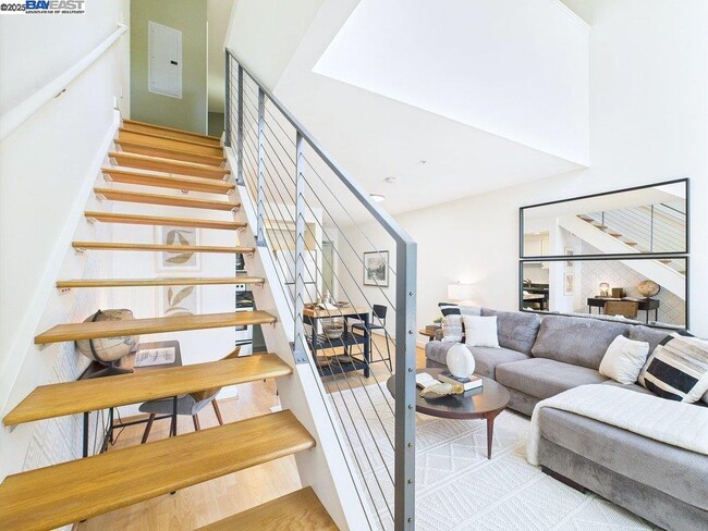 Foto del edificio - 485 W MacArthur Blvd