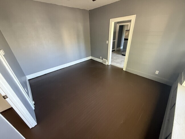 Foto del edificio - 3412 E 147th St