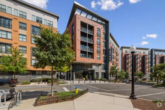 Building Photo - Cortland Columbia Pike