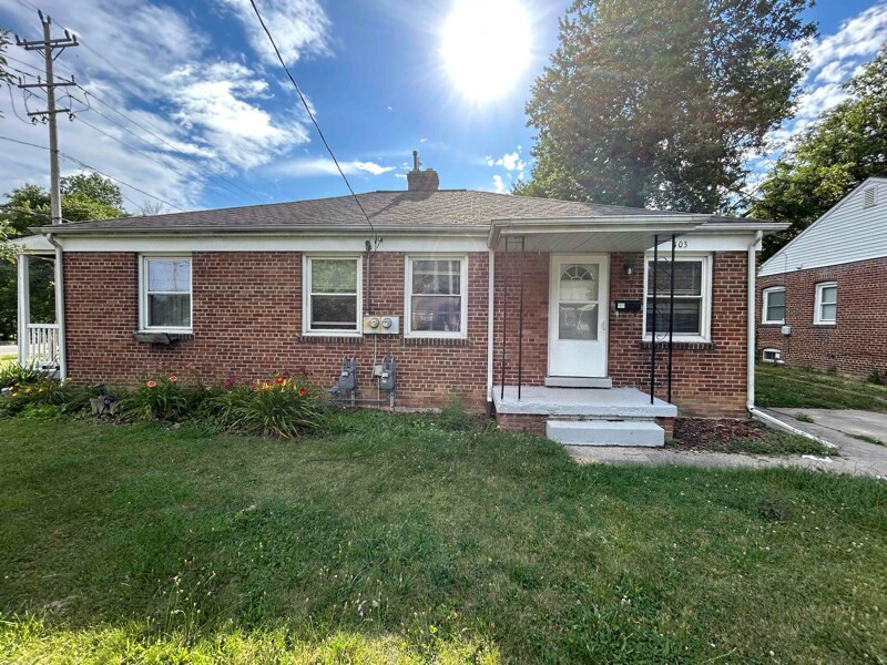 Primary Photo - 403 Northwestern Dr