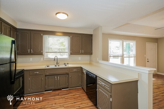 Building Photo - 543 Donna Dr