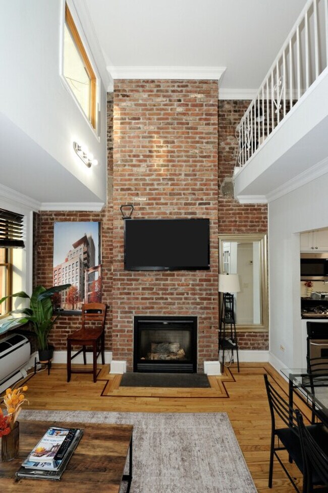 Foto del edificio - 692 10th Ave