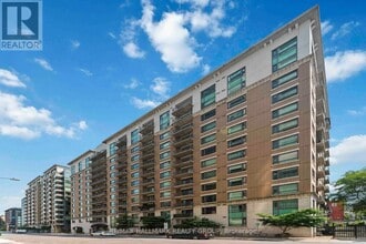 Building Photo - 200 Besserer St