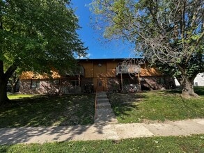 Building Photo - 3414 E Court St