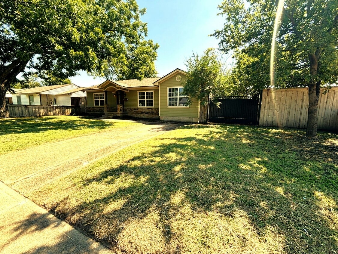 Photo - 11408 Wyatt Street