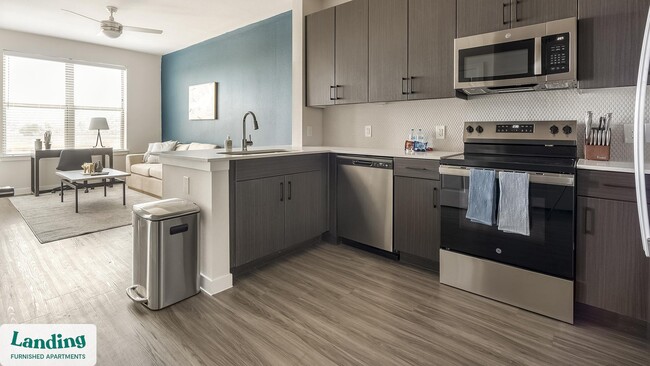 Building Photo - 14015 Univ Pass