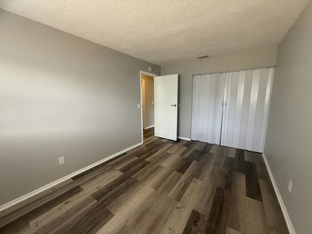 Foto del edificio - 3035 66th Ave N