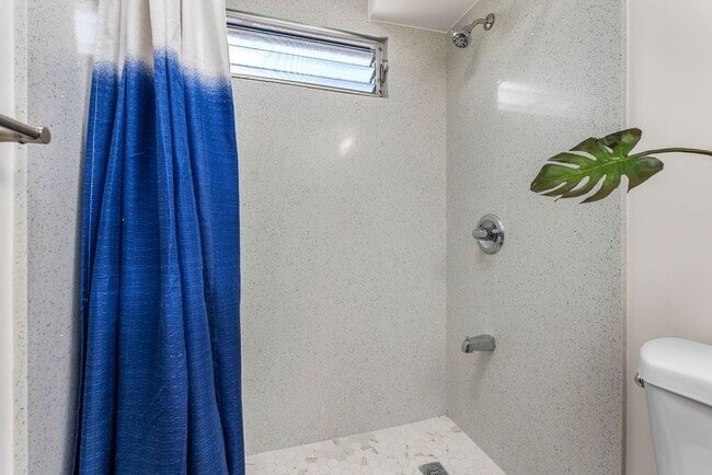 Building Photo - Coty Tower 703