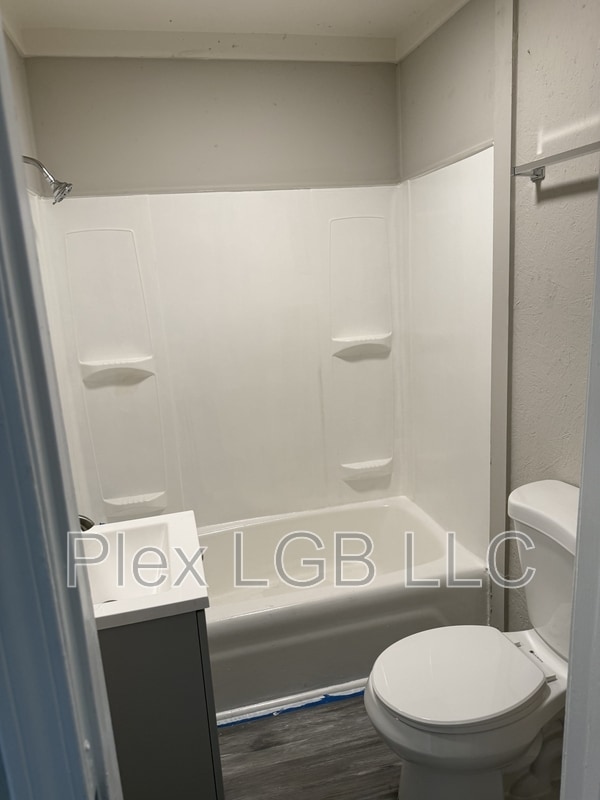 Foto del edificio - 106 Oak Ln