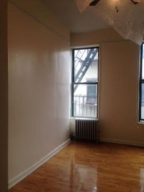 Building Photo - 13 E 124th St