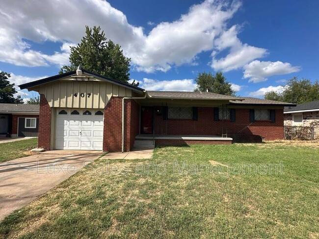 Building Photo - 407 W Fairchild Dr