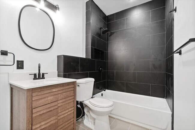 Foto del edificio - 6161 Walnut Street, Unit 2A