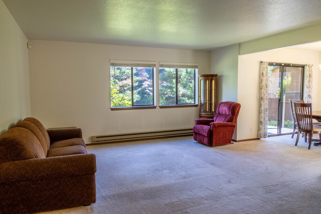 Primary Photo - 110 Icicle Rd