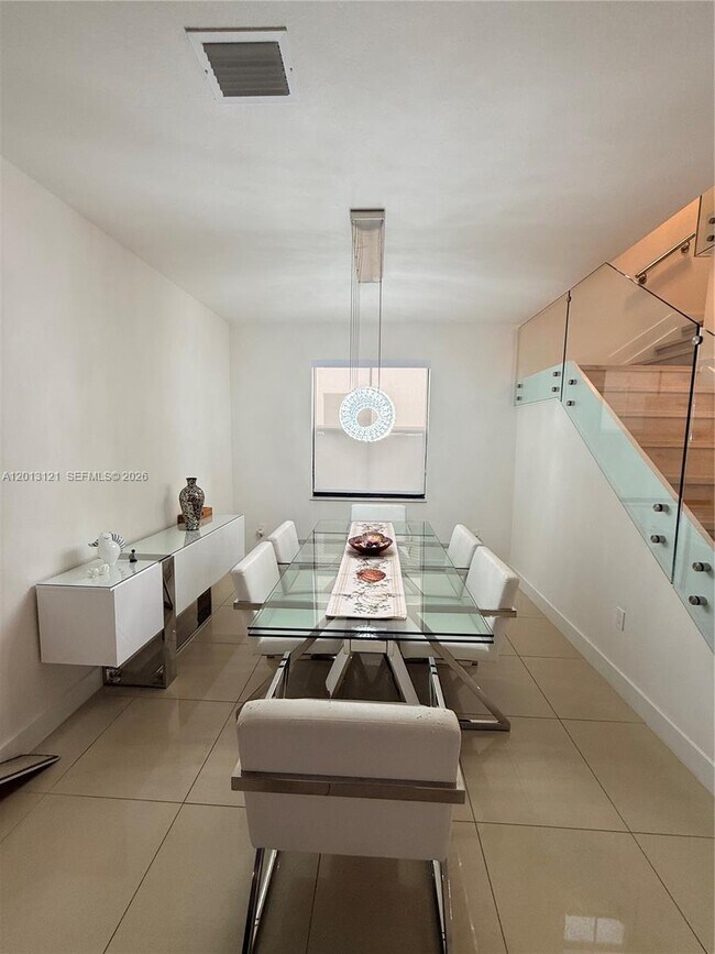Foto del edificio - 8640 NW 101st Pl