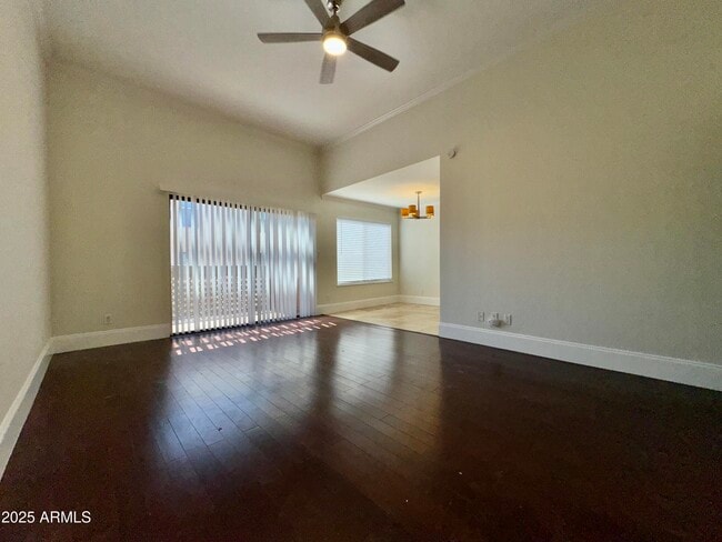 Foto del edificio - 3500 Hayden Rd