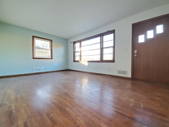 Foto del edificio - 2004-16 1/2 16 1/2 St NW