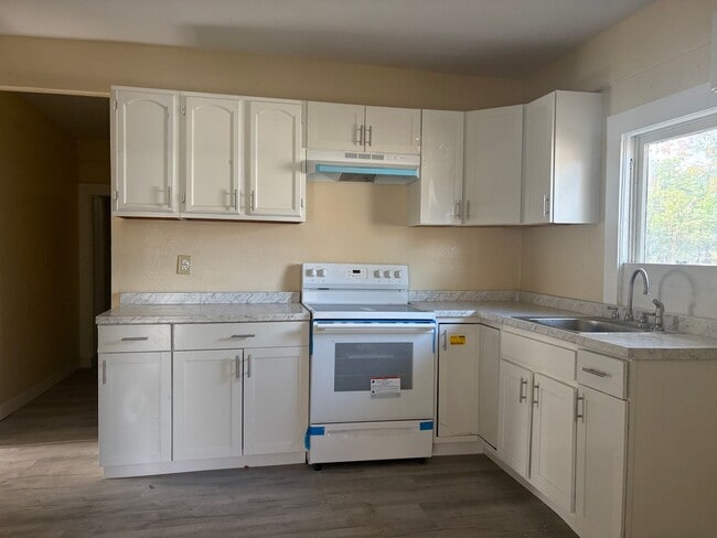 Photo - 4bed/2bath SFH Rent $1620/month ready December 2025 House
