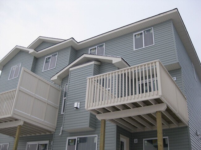 Photo du bâtiment - 714 Panatella Blvd NW
