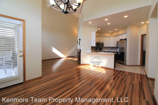 Building Photo - 3 br, 2.5 bath House - 413 Columbia Point Dr.
