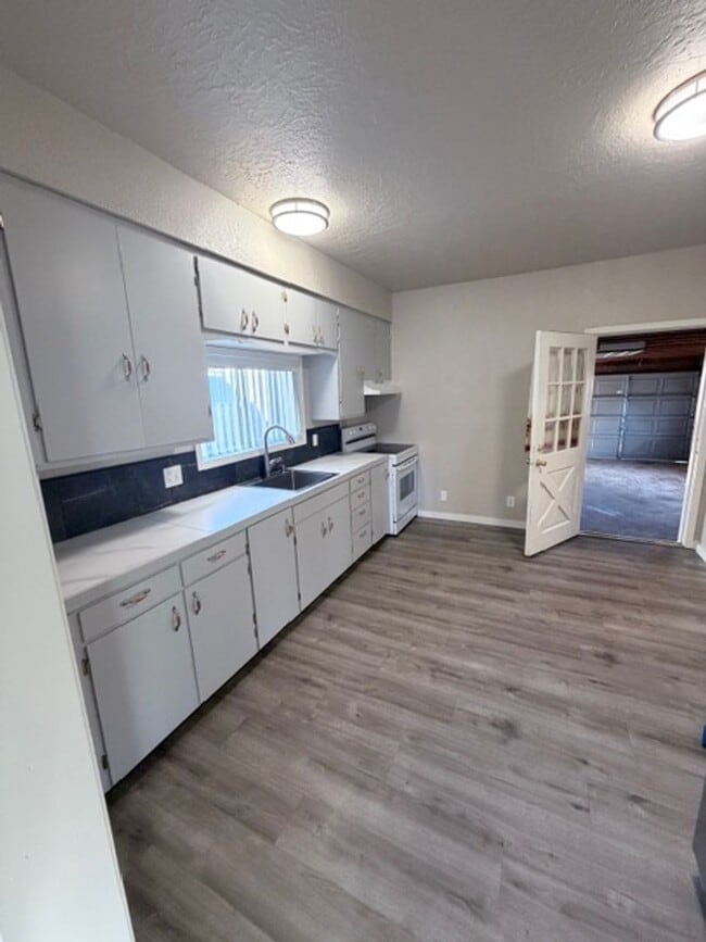 Building Photo - 4 Bedroom, 2 bath House for Rent in Stayton