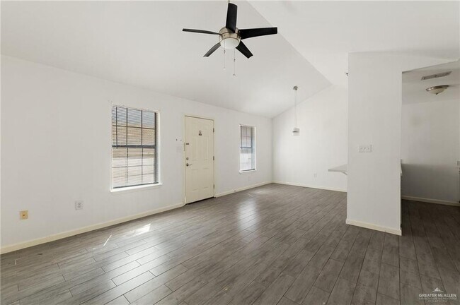 Foto del edificio - 901 Galveston Ave